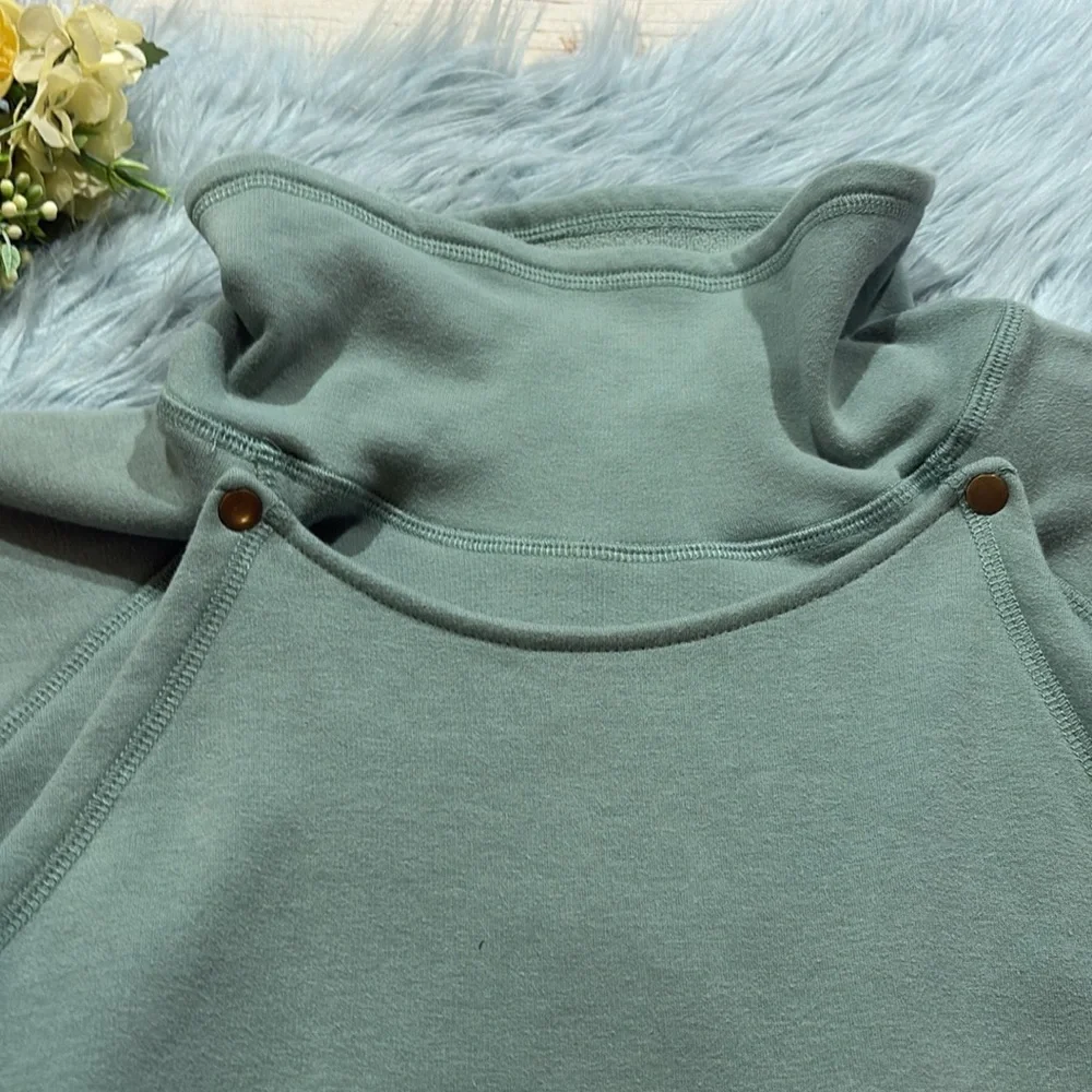 Latched Mama harbor snap pullover Sage Green with Heart Detail - Picture 2 of 10